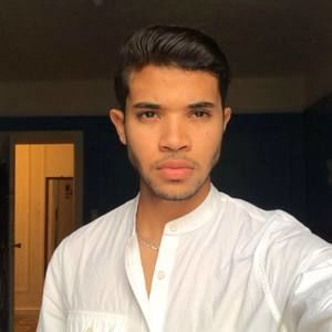 Meet your Posher, Luis enrique